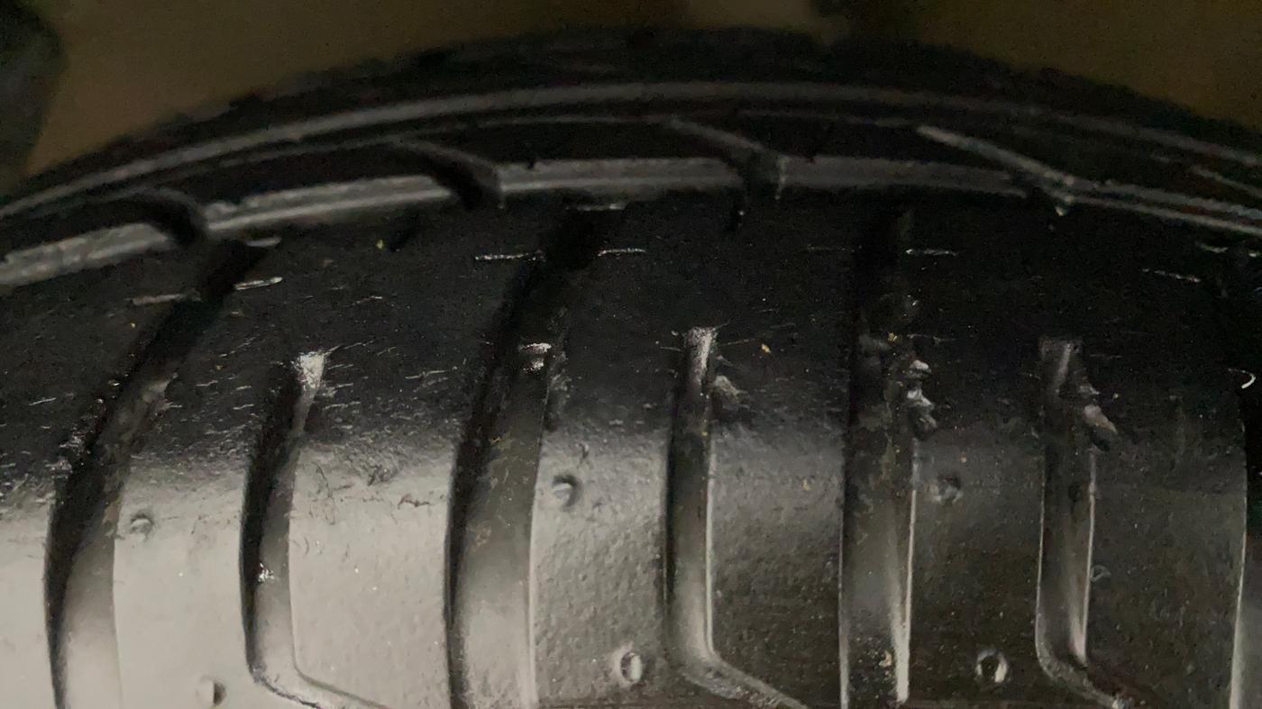 2012 Hyundai i20 MAGNA (O) 1.2, Petrol, Manual, 42,545 km, Left Front Tyre Tread
