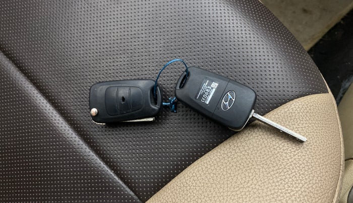 2013 Hyundai Verna FLUIDIC 1.6 VTVT SX, Petrol, Manual, 51,992 km, Key Close Up