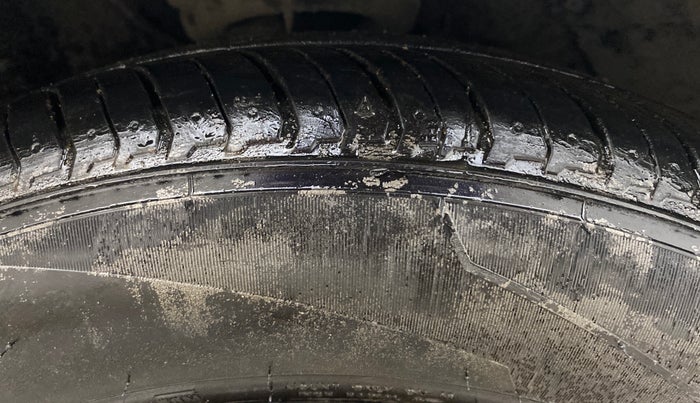 2013 Hyundai Verna FLUIDIC 1.6 VTVT SX, Petrol, Manual, 51,992 km, Right Front Tyre Tread