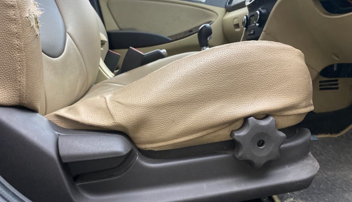 2013 Hyundai Verna FLUIDIC 1.6 VTVT SX, Petrol, Manual, 51,992 km, Driver Side Adjustment Panel