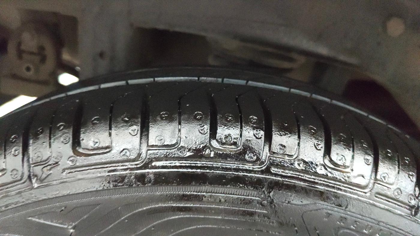 2015 Maruti Alto K10 VXI AMT, Petrol, Automatic, 25,737 km, Right Rear Tyre Tread