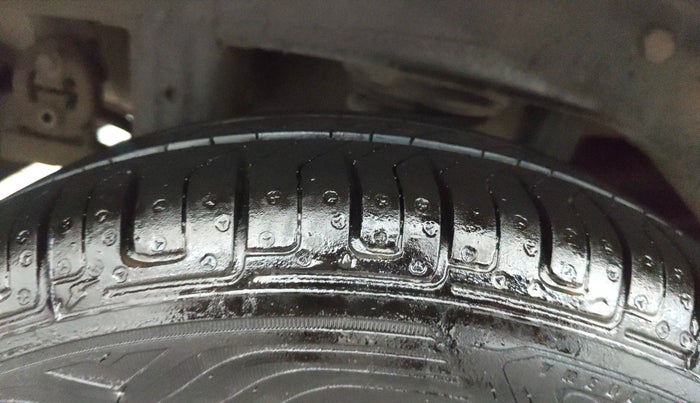 2015 Maruti Alto K10 VXI AMT, Petrol, Automatic, 25,719 km, Right Rear Tyre Tread