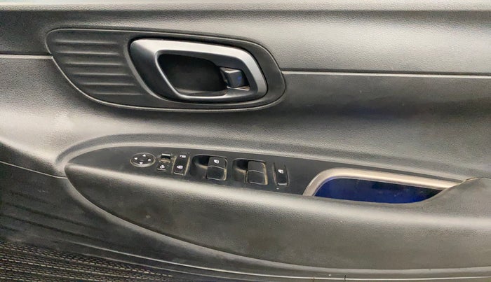 2022 Hyundai NEW I20 ASTA (O) 1.2 MT, Petrol, Manual, 75,602 km, Driver Side Door Panels Control