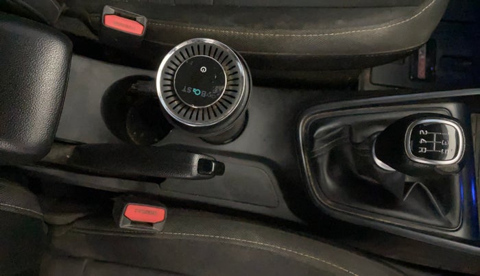 2022 Hyundai NEW I20 ASTA (O) 1.2 MT, Petrol, Manual, 75,602 km, Gear Lever