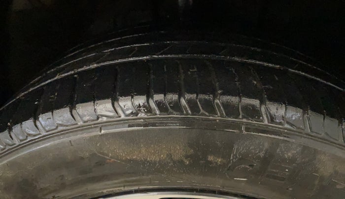 2021 Hyundai VENUE SX 1.0 TURBO IMT, Petrol, Manual, 28,805 km, Right Front Tyre Tread