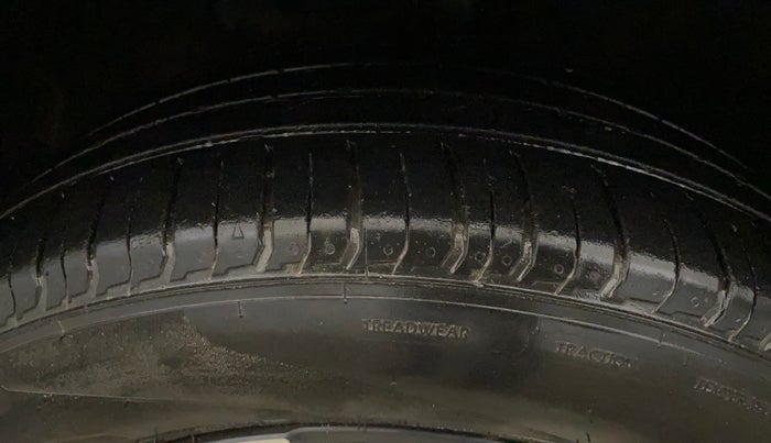 2021 Hyundai VENUE SX 1.0 TURBO IMT, Petrol, Manual, 28,805 km, Left Front Tyre Tread