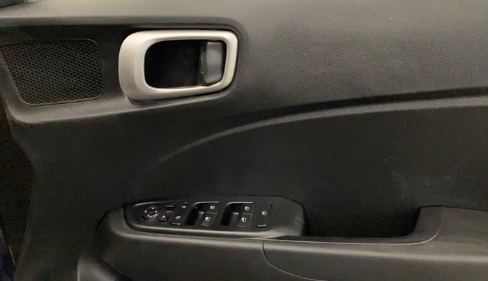 2021 Hyundai VENUE SX 1.0 TURBO IMT, Petrol, Manual, 28,805 km, Driver Side Door Panels Control