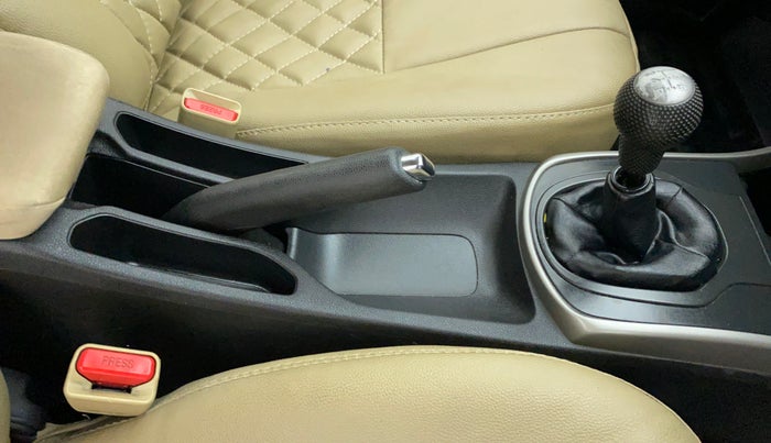 2017 Honda City V MT PETROL, Petrol, Manual, 70,348 km, Gear Lever
