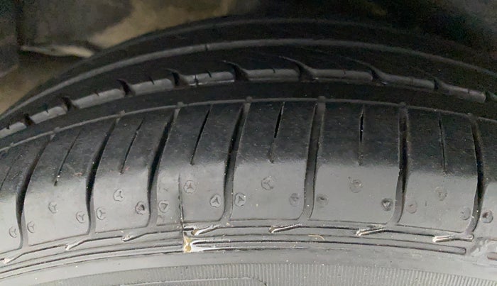 2017 Honda City V MT PETROL, Petrol, Manual, 70,348 km, Right Rear Tyre Tread