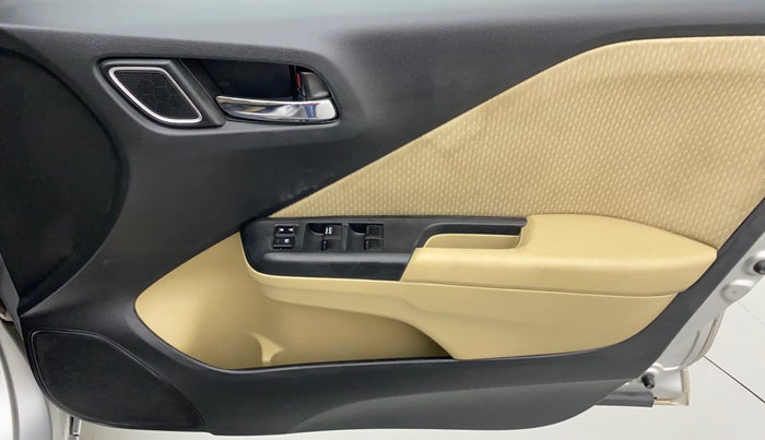 2017 Honda City V MT PETROL, Petrol, Manual, 70,348 km, Driver Side Door Panels Control