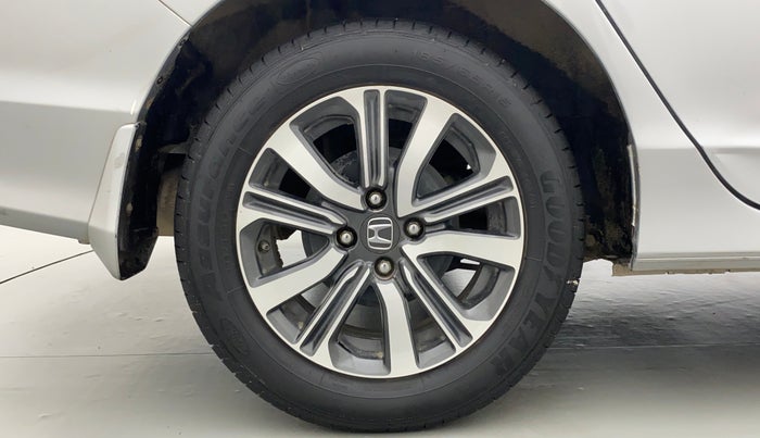 2017 Honda City V MT PETROL, Petrol, Manual, 70,348 km, Right Rear Wheel