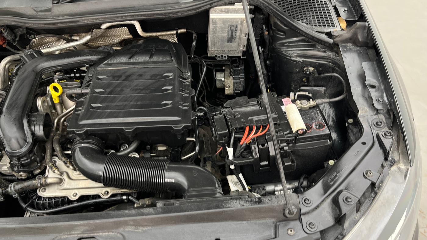2021 Volkswagen Vento HIGHLINE 1.0L TSI, Petrol, Manual, 76,937 km, Engine View - Left