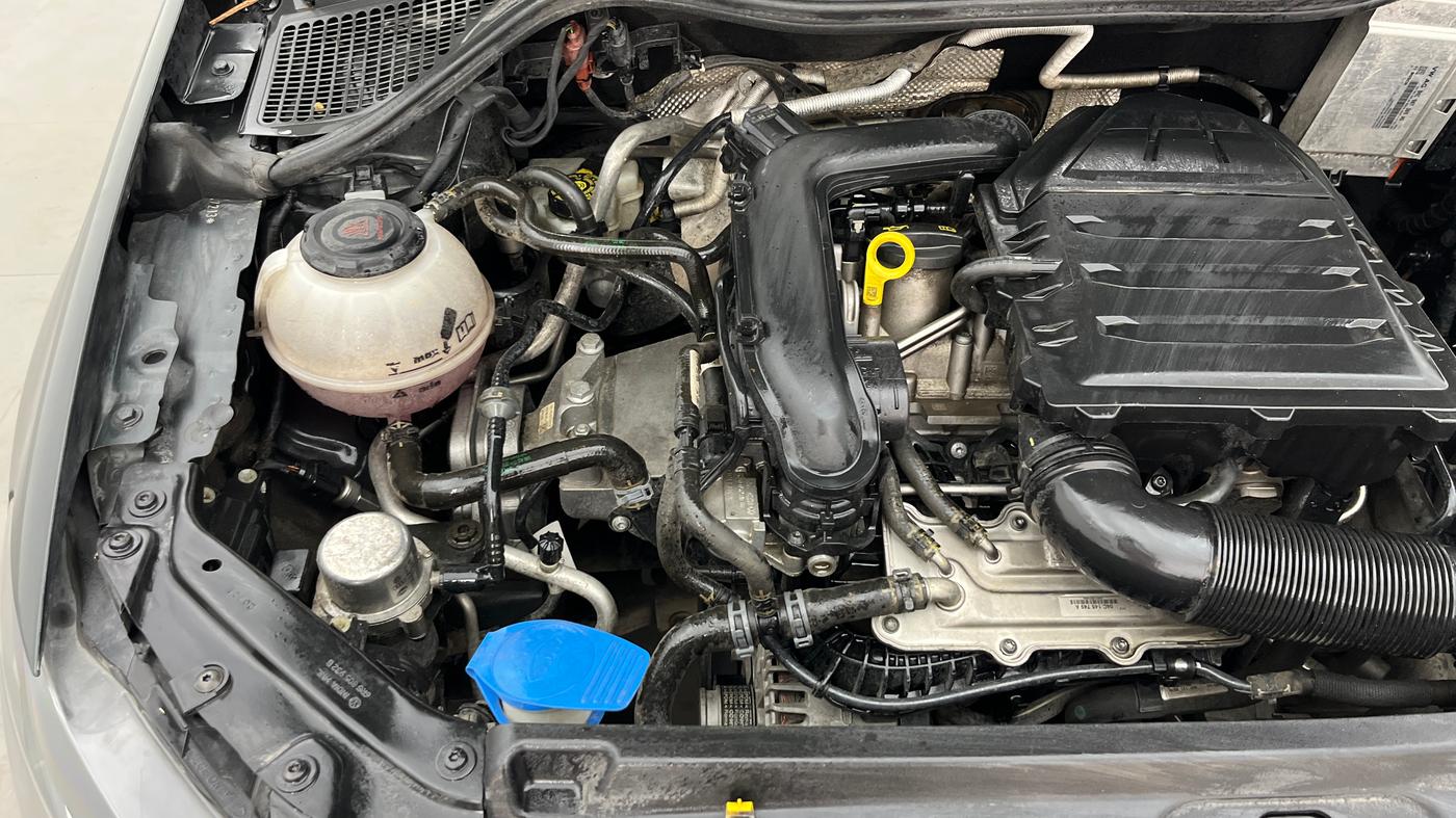 2021 Volkswagen Vento HIGHLINE 1.0L TSI, Petrol, Manual, 76,937 km, Engine View - Right