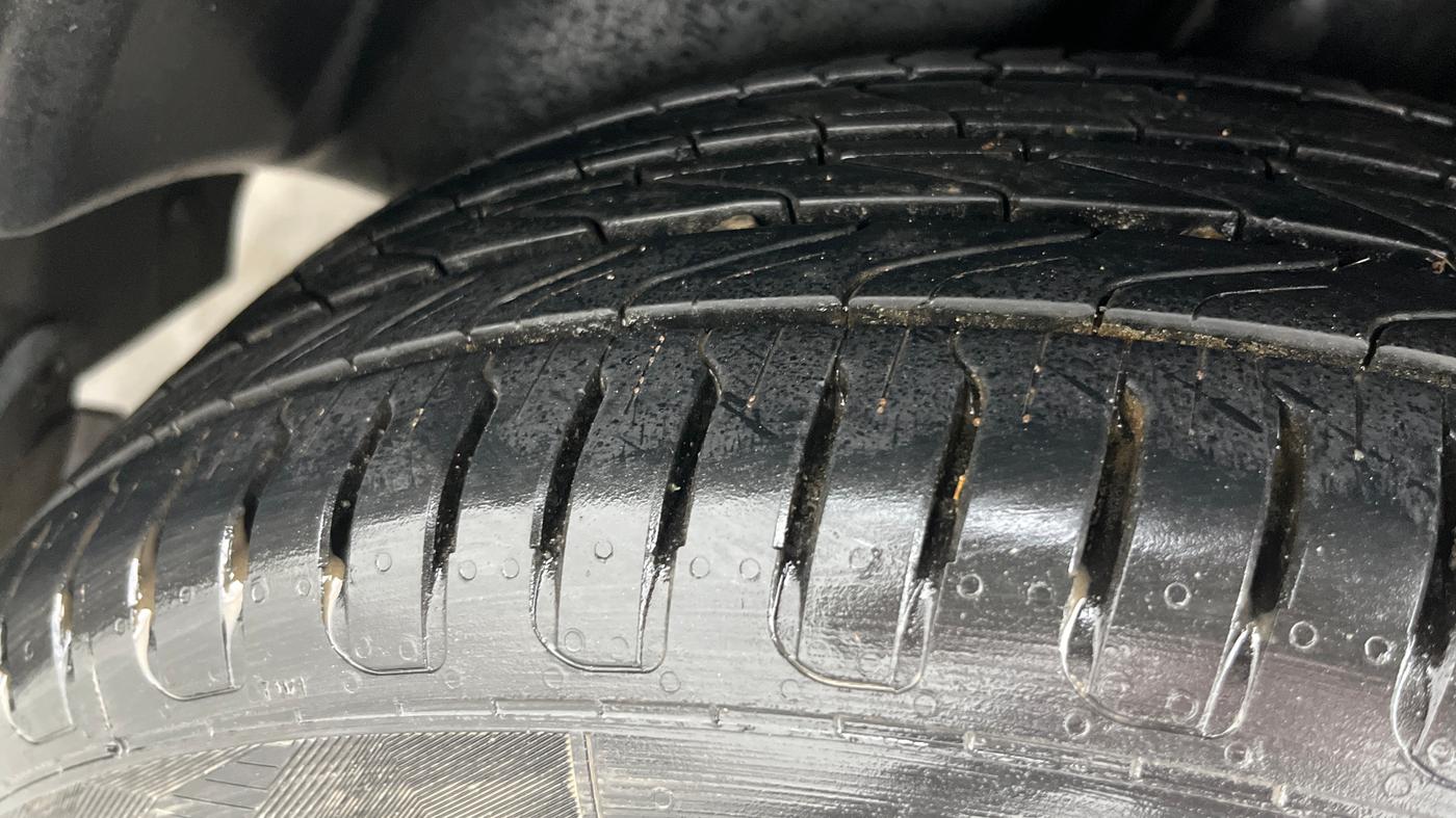 2021 Volkswagen Vento HIGHLINE 1.0L TSI, Petrol, Manual, 76,937 km, Right Rear Tyre Tread