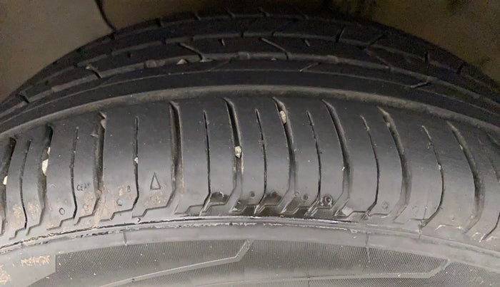 2016 Hyundai Elite i20 ASTA 1.2, Petrol, Manual, 58,970 km, Left Front Tyre Tread