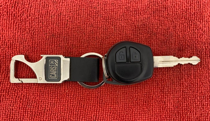 2017 Maruti Swift VXI OPT, Petrol, Manual, 7,359 km, Key Close Up