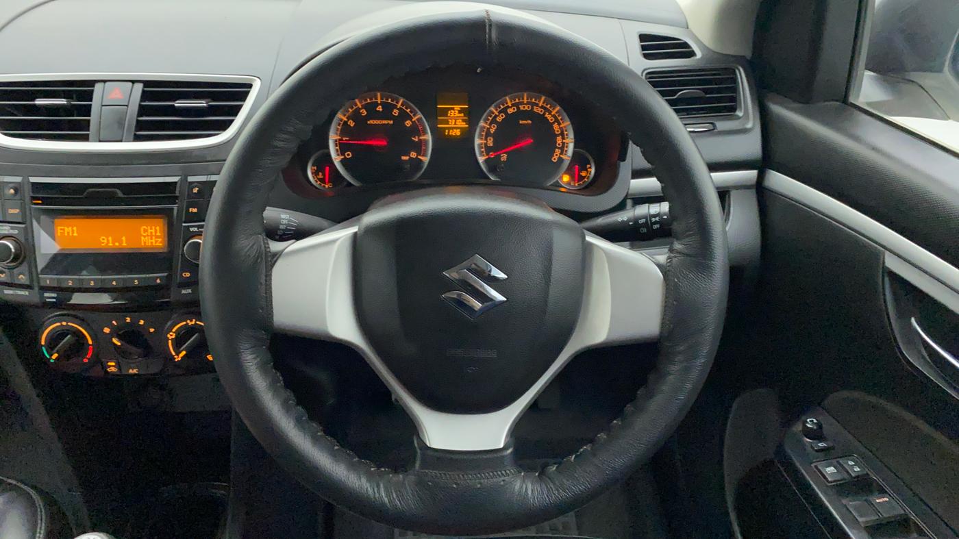 2017 Maruti Swift VXI OPT, Petrol, Manual, 7,359 km, Steering Wheel Close Up