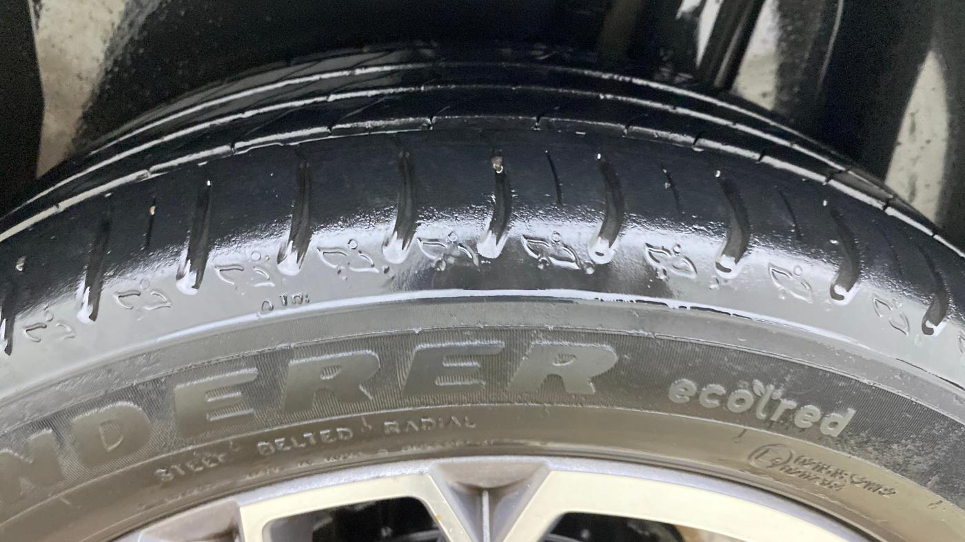 2022 Skoda KUSHAQ STYLE 1.0L TSI AT, Petrol, Automatic, 24,333 km, Left Rear Tyre Tread