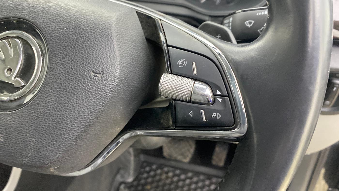 2022 Skoda KUSHAQ STYLE 1.0L TSI AT, Petrol, Automatic, 24,333 km, Adaptive Cruise Control