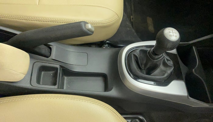 2019 Honda Jazz 1.2L I-VTEC V, Petrol, Manual, 35,970 km, Gear Lever