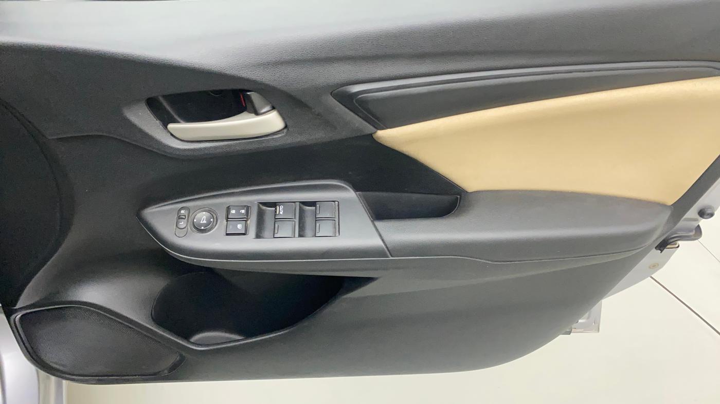2019 Honda Jazz 1.2L I-VTEC V, Petrol, Manual, 35,970 km, Driver Side Door Panels Control