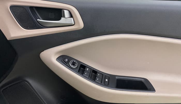 2018 Hyundai Elite i20 ASTA 1.2 (O), Petrol, Manual, 38,072 km, Driver Side Door Panels Control