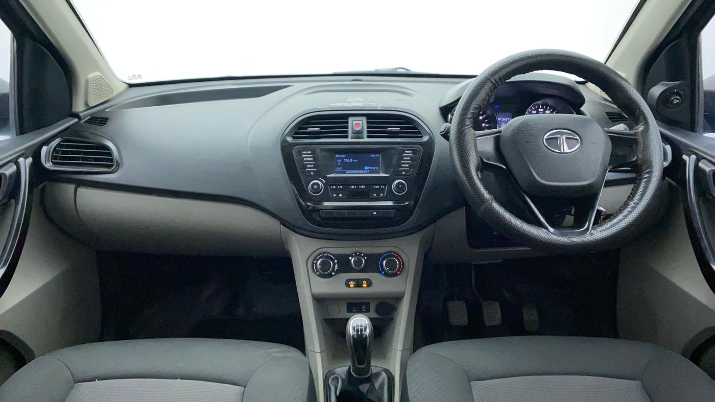 2019 Tata Tiago XT PETROL, Petrol, Manual, 34,371 km, Dashboard