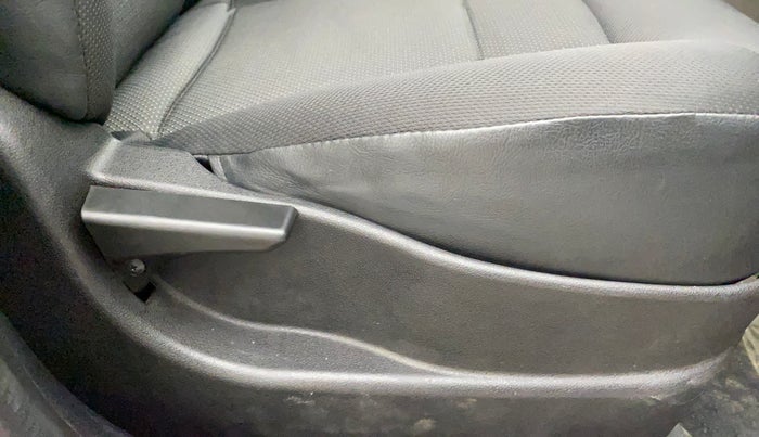 2019 Tata Tiago XT PETROL, Petrol, Manual, 34,371 km, Driver Side Adjustment Panel