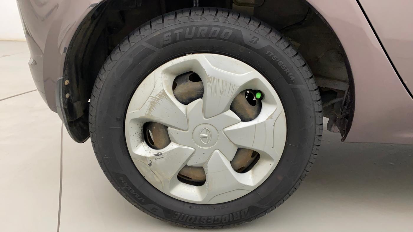 2019 Tata Tiago XT PETROL, Petrol, Manual, 34,371 km, Right Rear Wheel