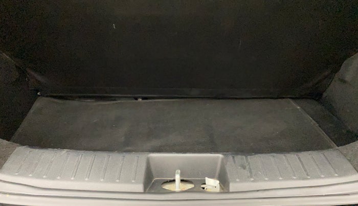 2017 Mahindra KUV 100 NXT K6+ P 6 STR, Petrol, Manual, 32,747 km, Boot Inside