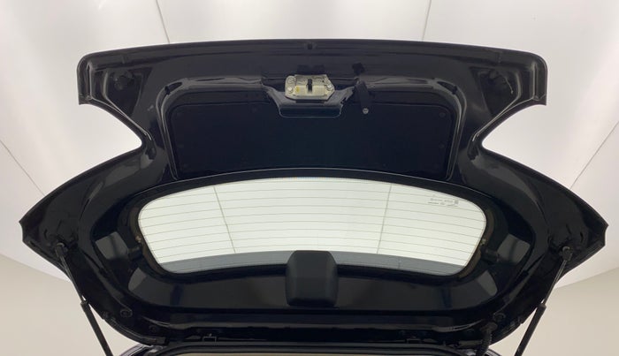 2017 Mahindra KUV 100 NXT K6+ P 6 STR, Petrol, Manual, 32,747 km, Boot Door Open