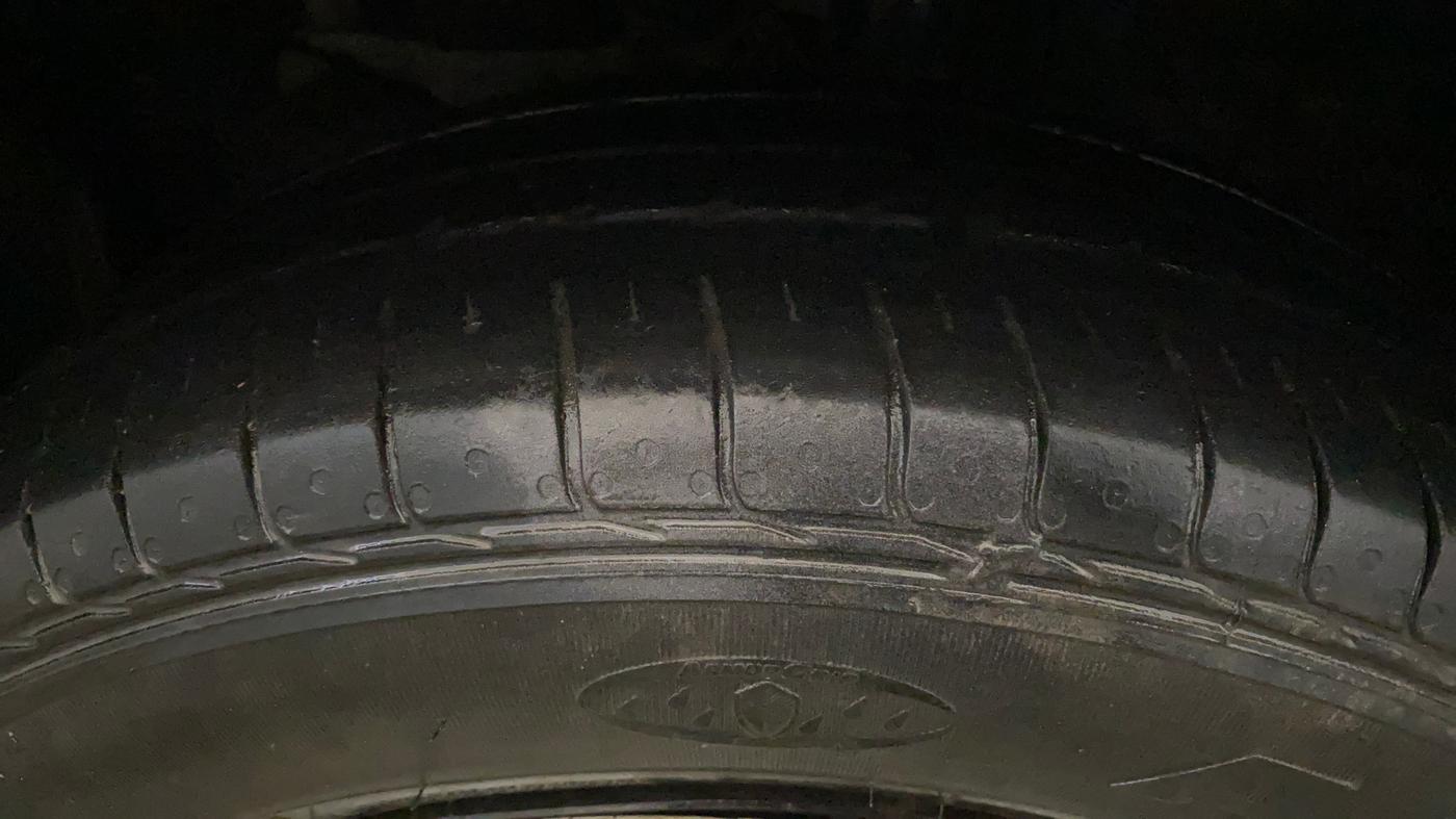 2021 Honda Amaze 1.2L I-VTEC S, Petrol, Manual, 1,05,747 km, Left Front Tyre Tread