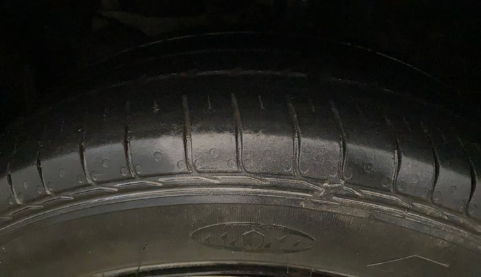 2021 Honda Amaze 1.2L I-VTEC S, Petrol, Manual, 1,05,747 km, Left Front Tyre Tread