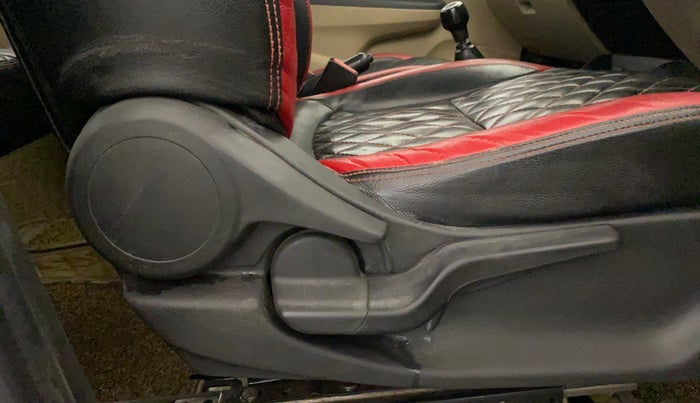 2021 Honda Amaze 1.2L I-VTEC S, Petrol, Manual, 1,05,747 km, Driver Side Adjustment Panel