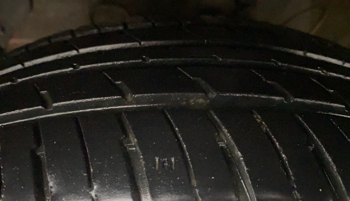 2019 Hyundai NEW SANTRO MAGNA, Petrol, Manual, 82,434 km, Left Front Tyre Tread