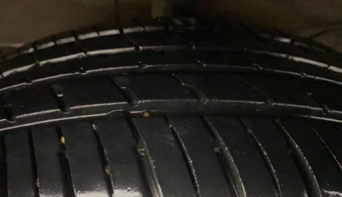 2019 Hyundai NEW SANTRO MAGNA, Petrol, Manual, 82,434 km, Right Rear Tyre Tread