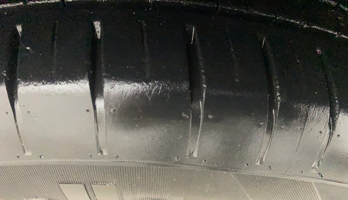 2023 Maruti Swift ZXI PLUS AMT, Petrol, Automatic, 31,370 km, Right Front Tyre Tread