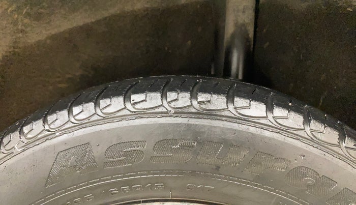 2014 Ford Ecosport AMBIENTE 1.5L DIESEL, Diesel, Manual, 1,06,811 km, Left Rear Tyre Tread