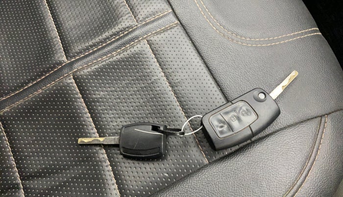 2014 Ford Ecosport AMBIENTE 1.5L DIESEL, Diesel, Manual, 1,06,811 km, Key Close Up