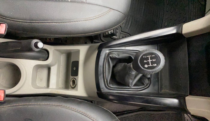 2014 Ford Ecosport AMBIENTE 1.5L DIESEL, Diesel, Manual, 1,06,811 km, Gear Lever