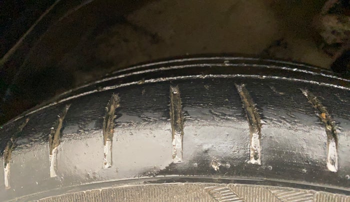 2019 Maruti Baleno ZETA PETROL 1.2, Petrol, Manual, 55,257 km, Right Front Tyre Tread