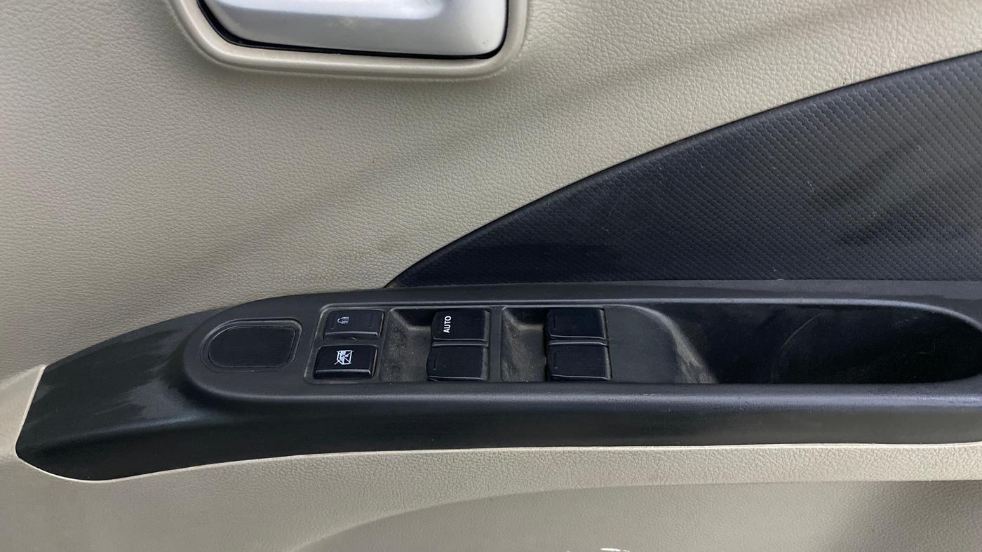 2015 Maruti Celerio VXI AMT, Petrol, Automatic, 21,174 km, Driver Side Door Panels Control