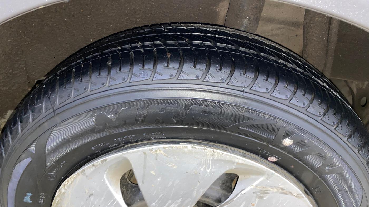 2015 Maruti Celerio VXI AMT, Petrol, Automatic, 21,174 km, Left Rear Tyre Tread