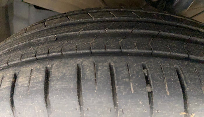 2021 Maruti Dzire ZXI Plus AMT, Petrol, Automatic, 20,250 km, Left Front Tyre Tread