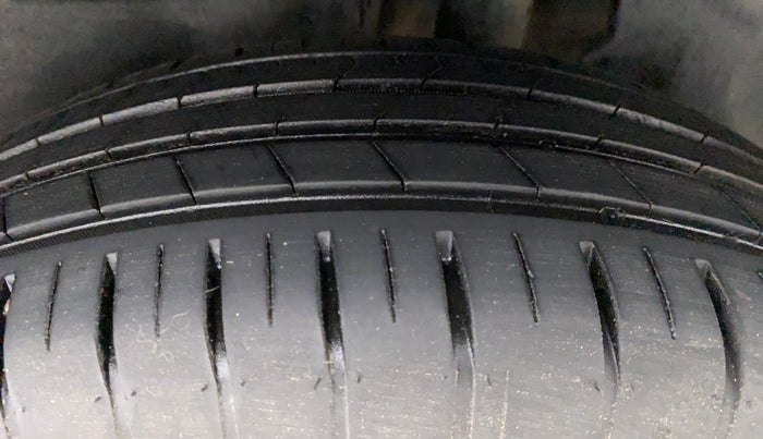 2021 Maruti Dzire ZXI Plus AMT, Petrol, Automatic, 20,250 km, Left Rear Tyre Tread