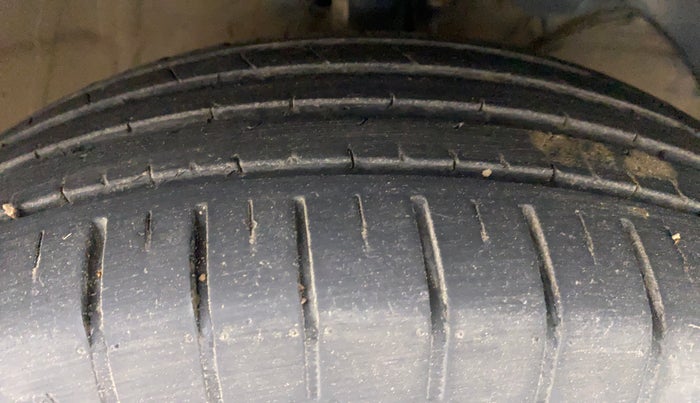 2021 Maruti Dzire ZXI Plus AMT, Petrol, Automatic, 20,250 km, Right Front Tyre Tread