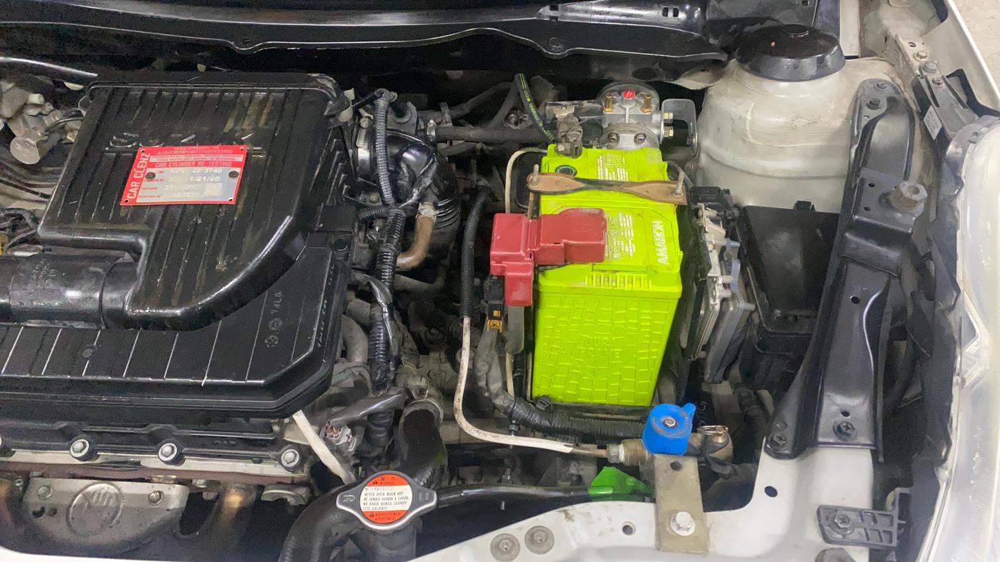 2015 Maruti Swift VXI, CNG, Manual, 88,487 km, Engine View - Left