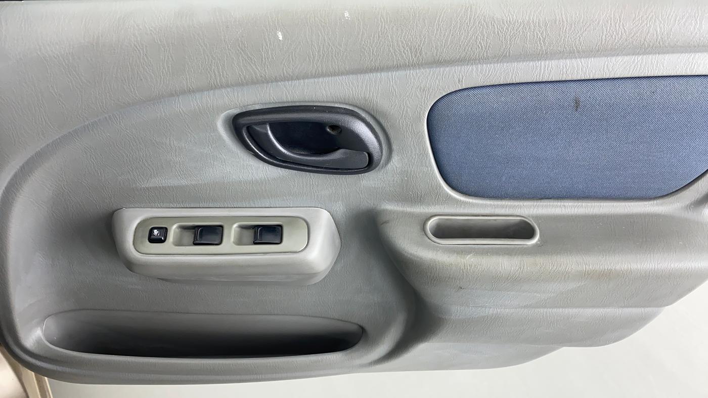 2012 Maruti Alto K10 VXI, Petrol, Manual, 49,715 km, Driver Side Door Panels Control