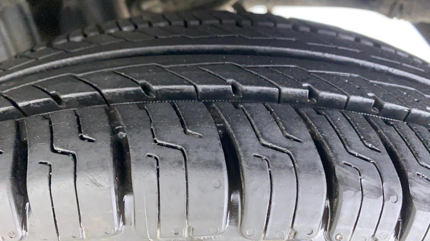 2012 Maruti Alto K10 VXI, Petrol, Manual, 49,715 km, Left Rear Tyre Tread