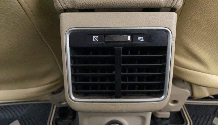 2015 Maruti Ciaz ZXI, Petrol, Manual, 97,889 km, Rear AC Vents